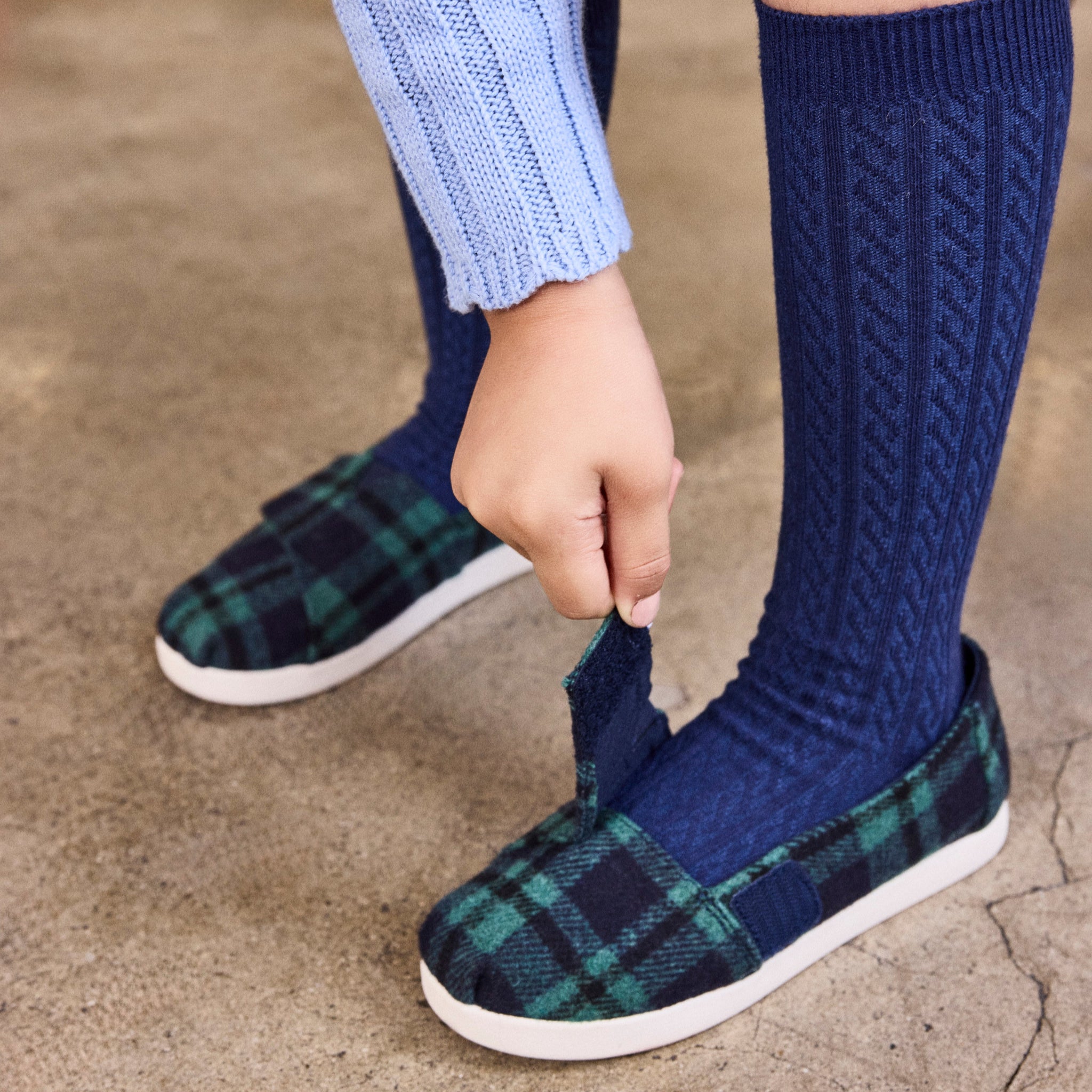 Alpargata Classic Kids Shoe Navy Plaid - Image 2