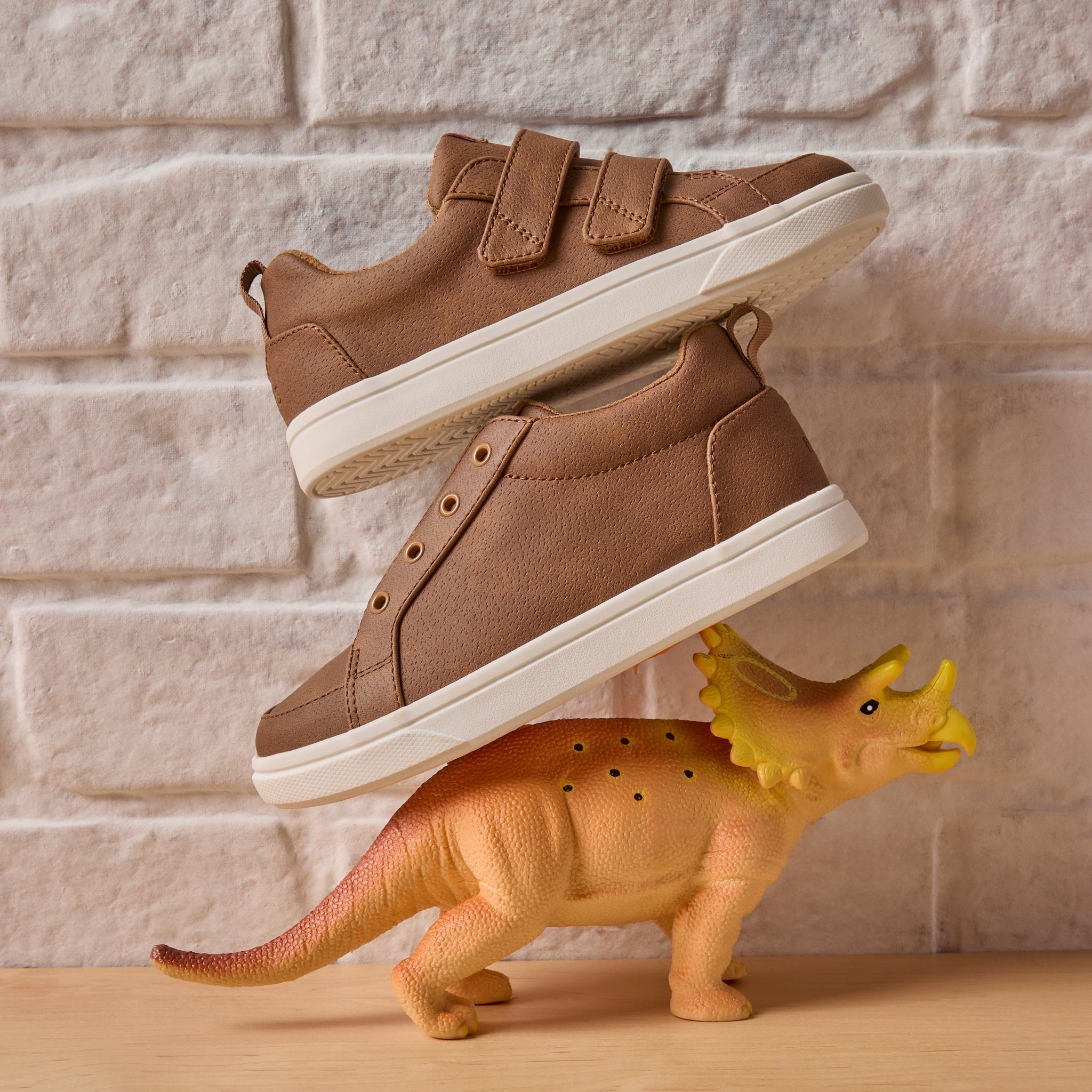 Kids Shoe Cruz Mid Kids Slip On Shoe Toffee Microsuede - Image 3