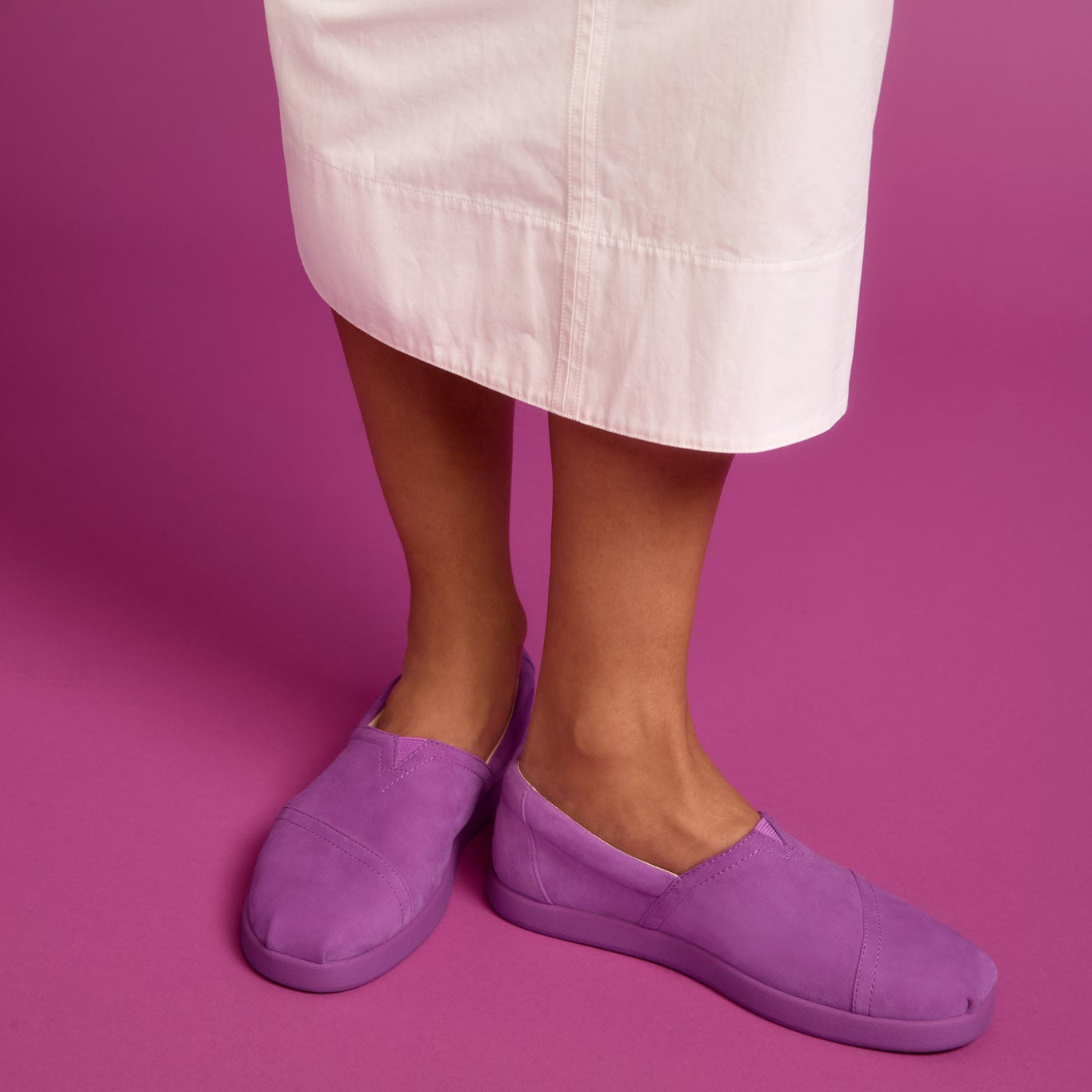 TOMS x Jamie Mizrahi Alp FWD Water Repellent Bright Mulberry Suede - Image 2