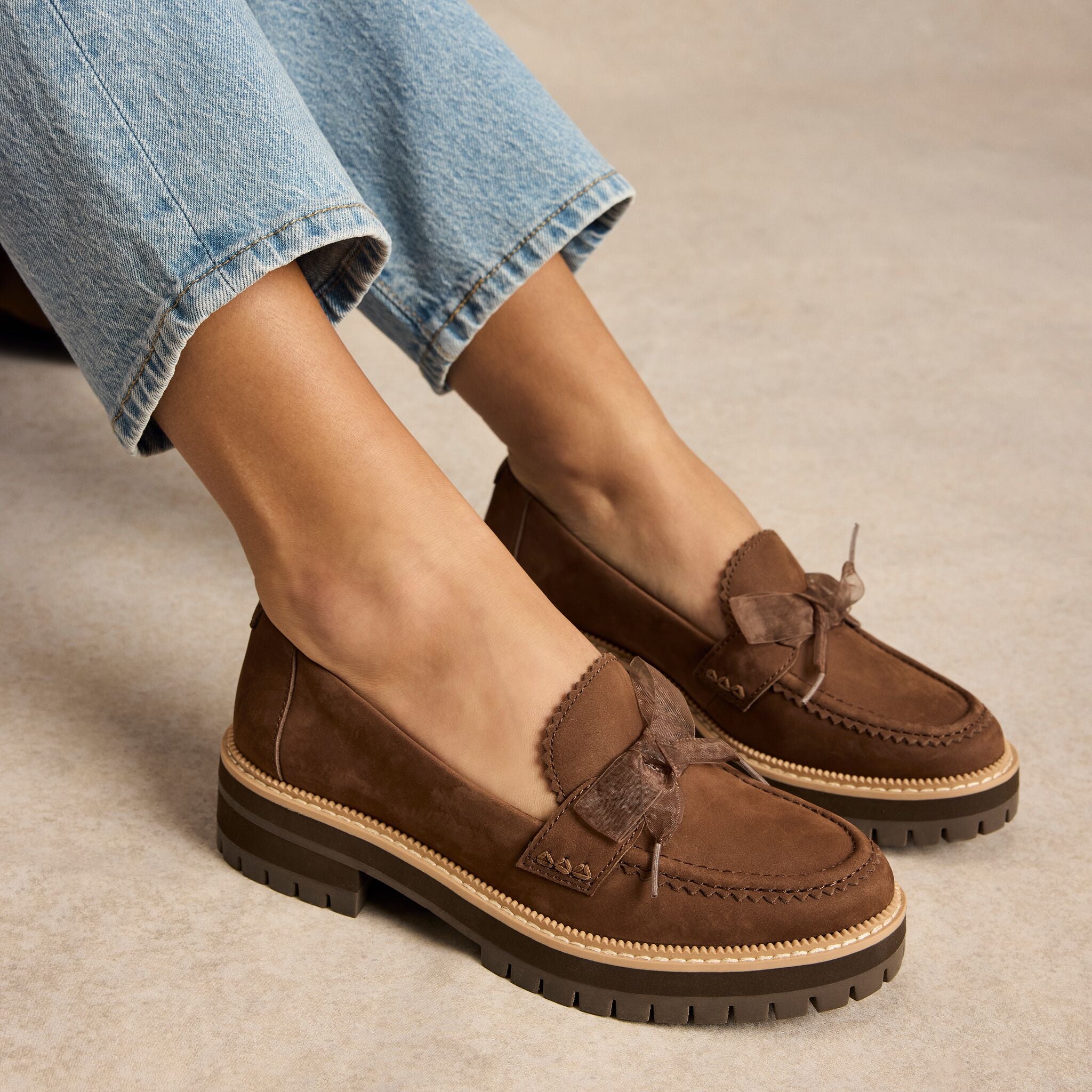 Womens Cara Bow Loafer Hot Cocoa Leather - Image 2
