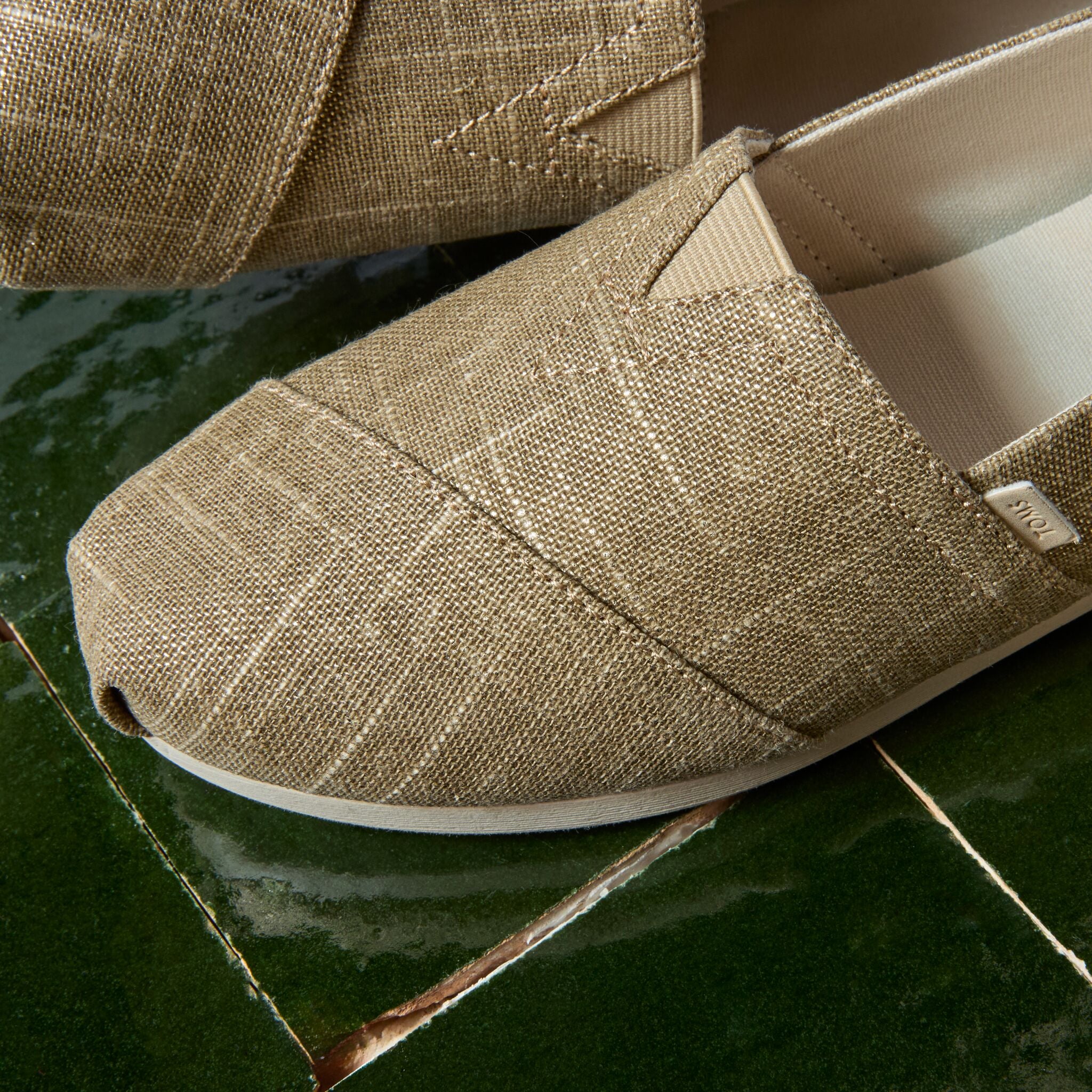 Womens Alpargata Classic Gold Shimmer Crosshatch - Image 2