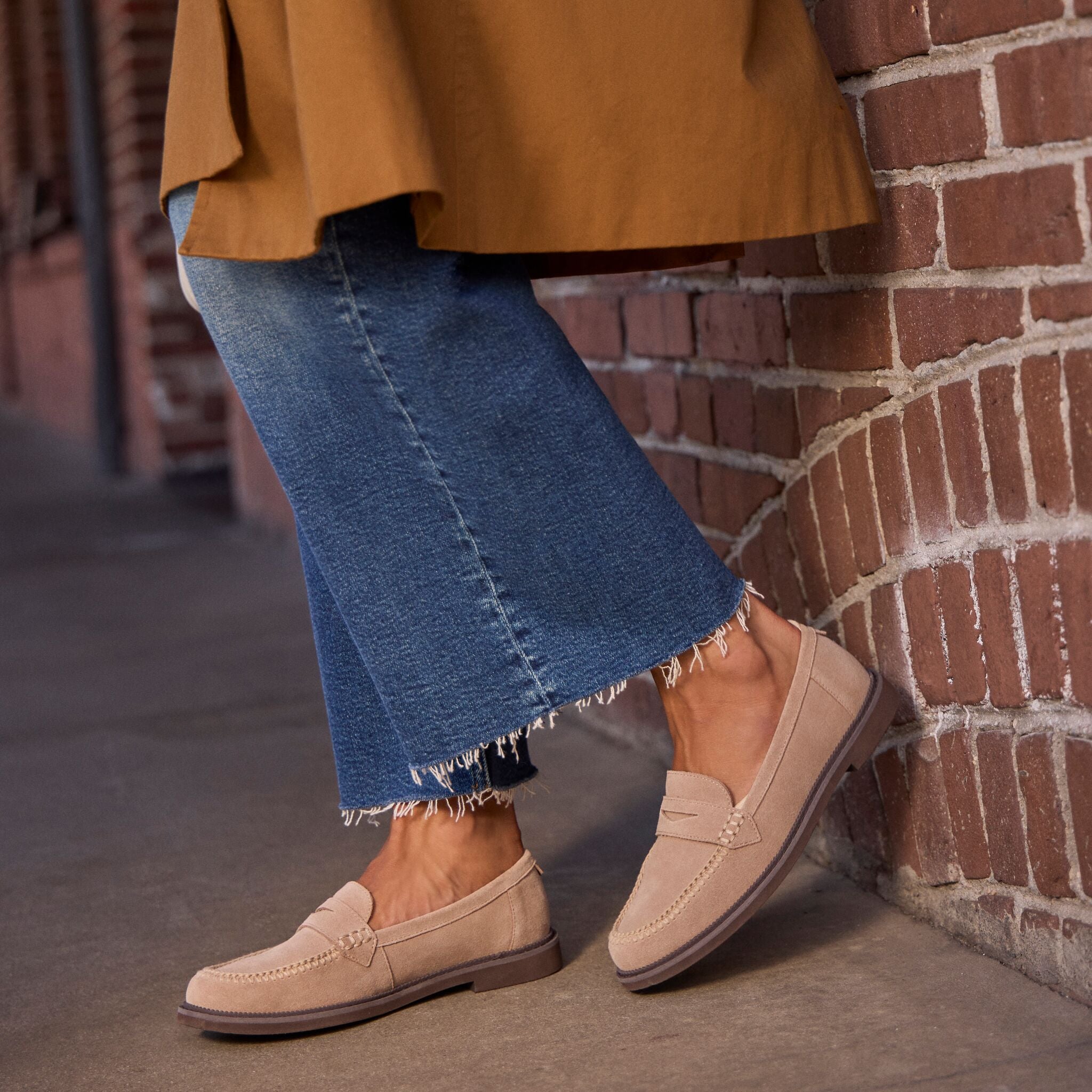 Womens Marie Loafer Taupe Suede - Image 2